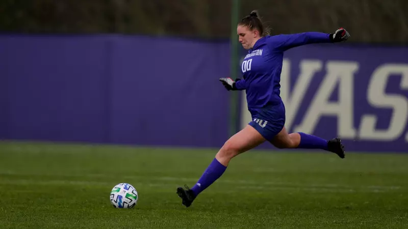 湖人三巨头合砍85分战胜灰熊 詹姆斯生涯42000分里程碑.